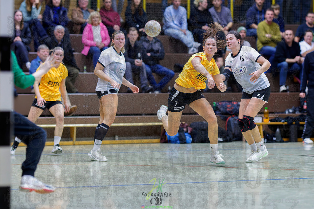 Frauen Oberliga Mitte (HHV); HSG Eibelshausen/Ewersbach - HSG Linden | Frauen Oberliga Mitte (HHV); HSG Eibelshausen/Ewersbach - HSG Linden am 15.11.2025 in Eibelshausen (Holderberghalle)Photo © 2025 - Jörg Heinrich - Realisiert mit Pictrs.com