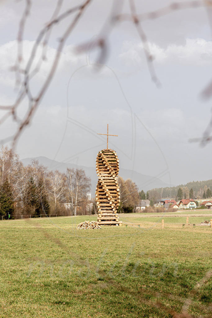 Osterfeuer Unternberg | Ihre Fotografin im Lungau, ihre Fotografin im Mostviertel, Wandbilder Onlineshop, Imagefotos für Ihr Unternehmen,  - Realisiert mit Pictrs.com