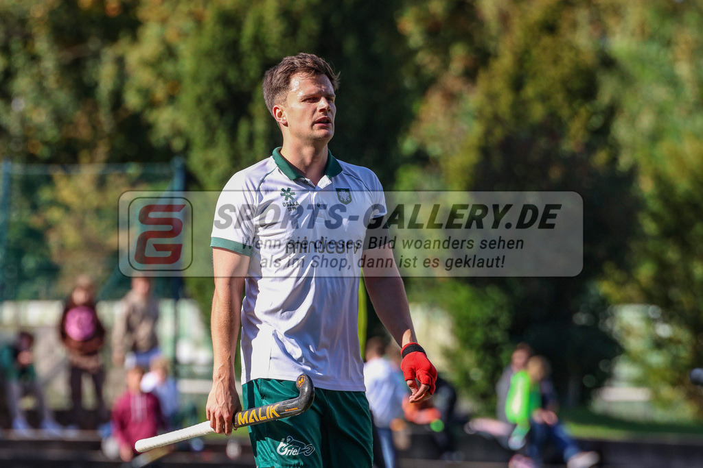 MJ_2022-10-08_Herren_HTCU-UHC-19 | Jan Schiffer (Uhlenhorst Mülheim #27), Uhlenhorst Mülheim - UHC Hamburg am 8.10.2022 im Waldstadion, Mülheim a. d. Ruhr