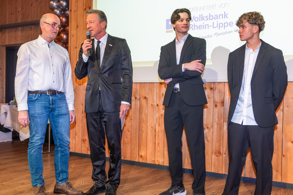 top-top.de 260306-076 | Foto, Video, Fotografie, Videografie, Fotobox, DJ, Discjockey, Musik, Musikbox, Veranstaltung, Photobooth, Amazon, Ebay, Buchtipp, Bestseller, Autor, Verlag, Buch, Wesel, Hamminkeln, NRW, Dinslaken, Rees, Drohne, Hochzeit, Party, Fotobox, Wesel, Fotograf