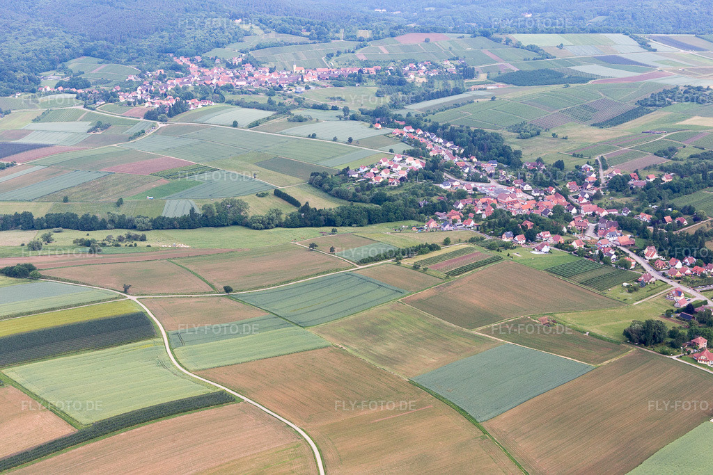 Luftbild: Ortsansicht in Steinseltz im Bundesland Bas-Rhin in Frankreich. Foto: IMG_100741.jpg vom 05.06.2017 durch Werner Riehm/FLY-FOTO.de