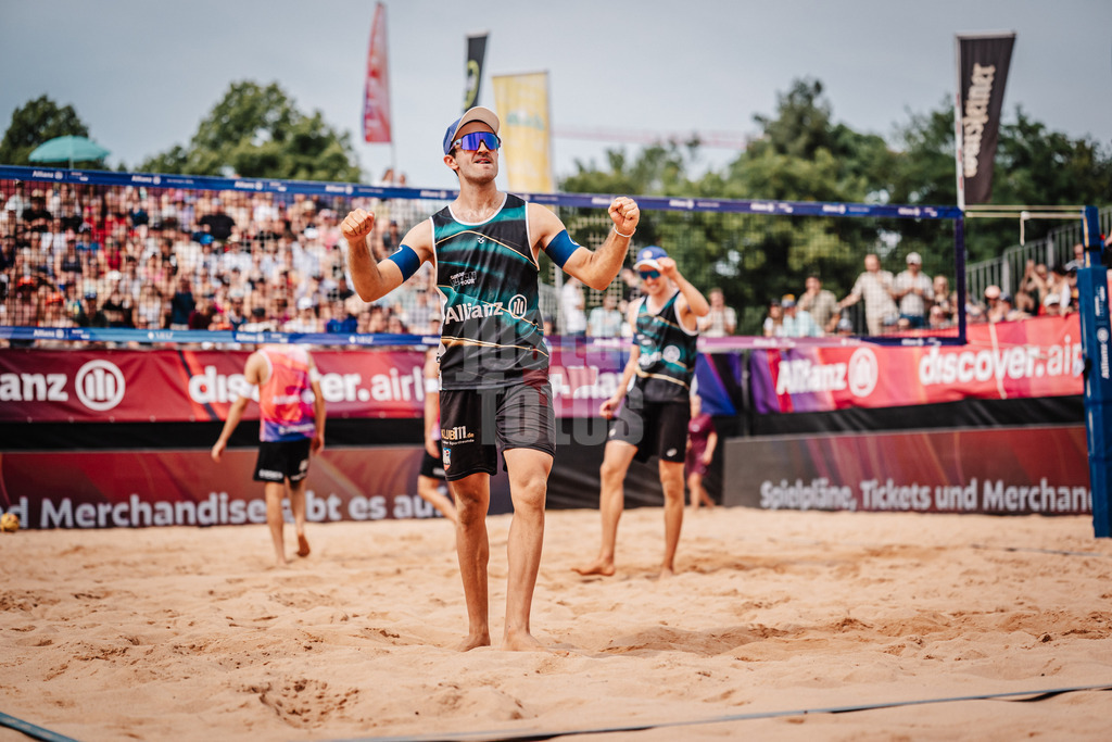 Beachvolleyball | Männer | Allianz German Beach Tour 2025 | Tourstop München | 05.07.2025 | Tilo Rietschel freut sich