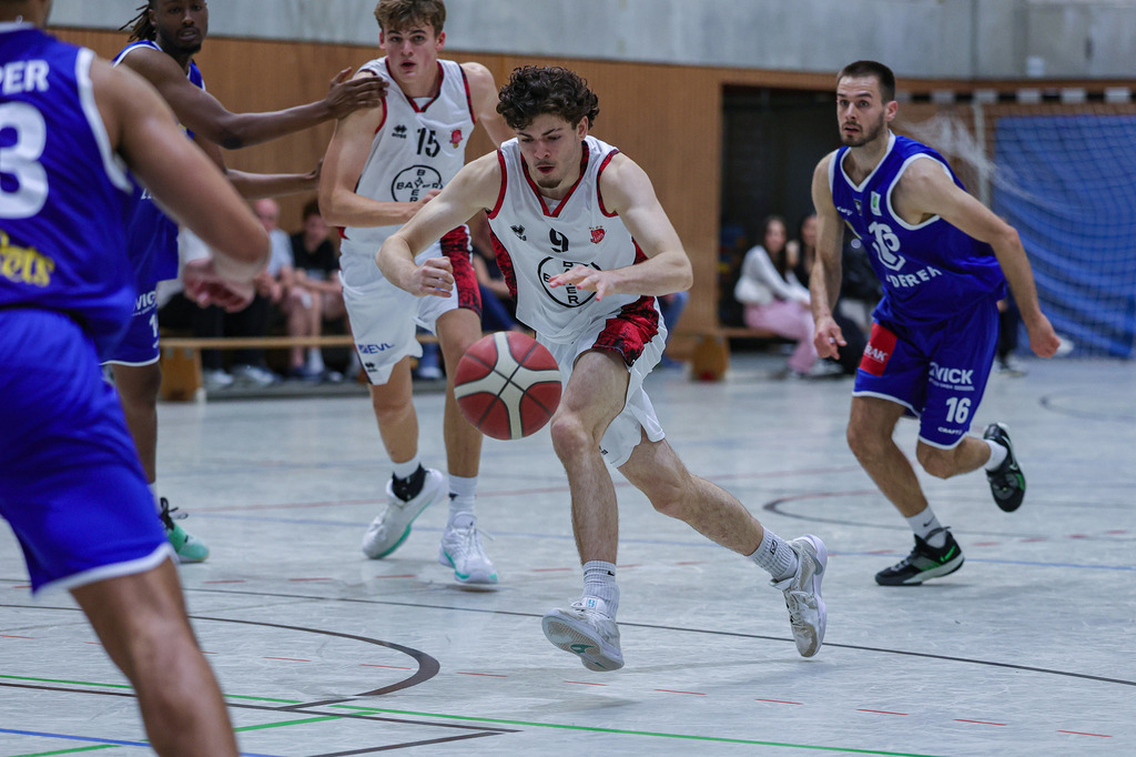 Regio Test BAYER GIANTS vs EN Baskets Schwelm-46 | Fotos von Basketballspielen aus dem Raum NRW fotografiert von Gero Mueller-Laschet und Daniel Schaefer - Realisiert mit Pictrs.com