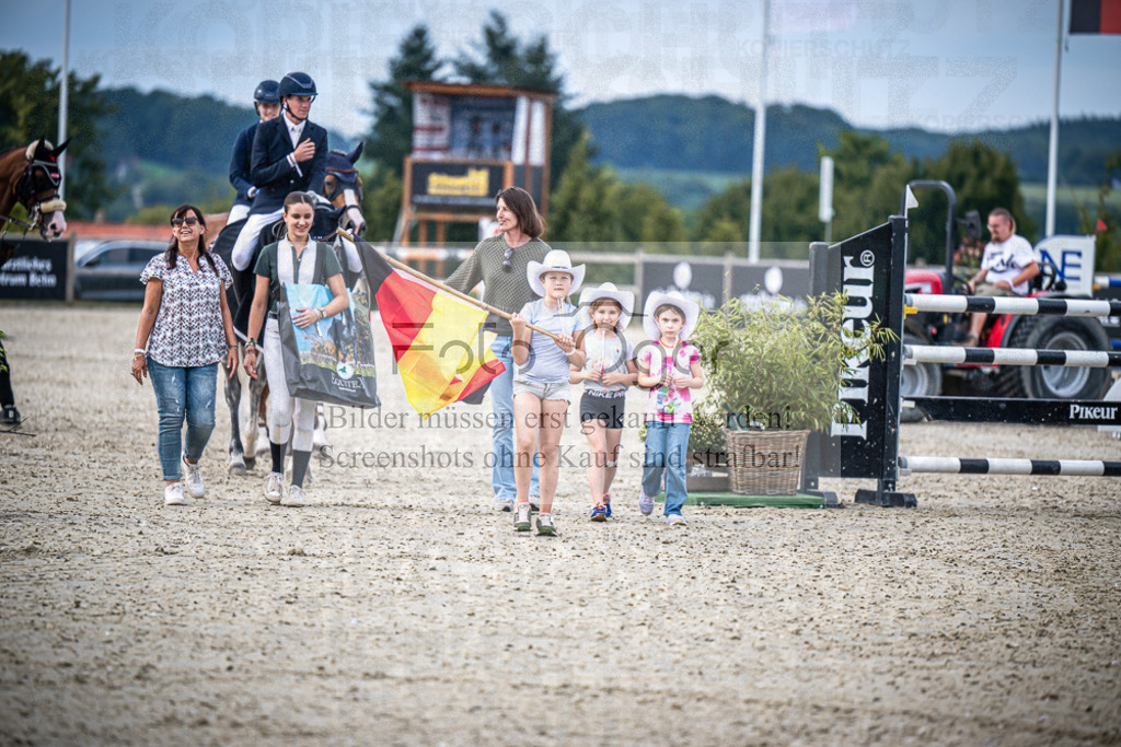 DOS_3006 | Entdecke hochwertige Reitturnierfotos von Foto Oger. Professionell, emotional und authentisch – jetzt Lieblingsmomente im Shop bestellen.Deutschlandweite Turnierfotografie. - Realisiert mit Pictrs.com