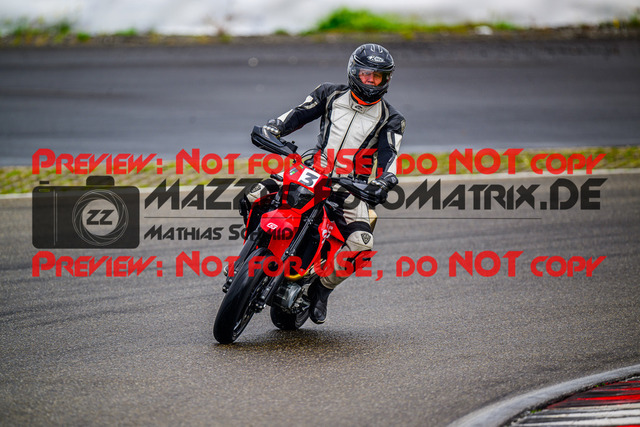 MaZZes_FotoMatrix_240804_6007705_0808 | Fotograf Mathias Schmid
Sportfotograf,
Eventfotograf,
Hochzeitsfotograf,
Portraitfotograf