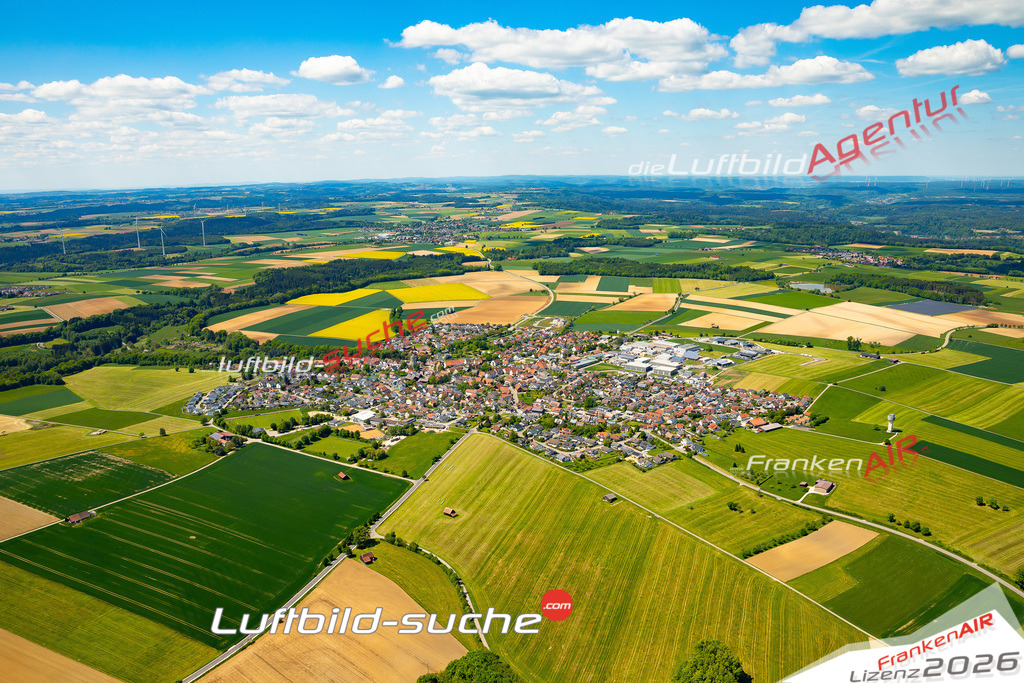 Luftaufnahme von  Schechingen - Die Luftaufnahme wurde 2025 vom UL-Flugzeug heraus erstellt ( keine Drohne ) - Hochauflösende Luftaufnahme - für professionelle Ausdrucke geeignet. Die Geschenkidee !Mit Lizenz und Bildrechte bestellbar