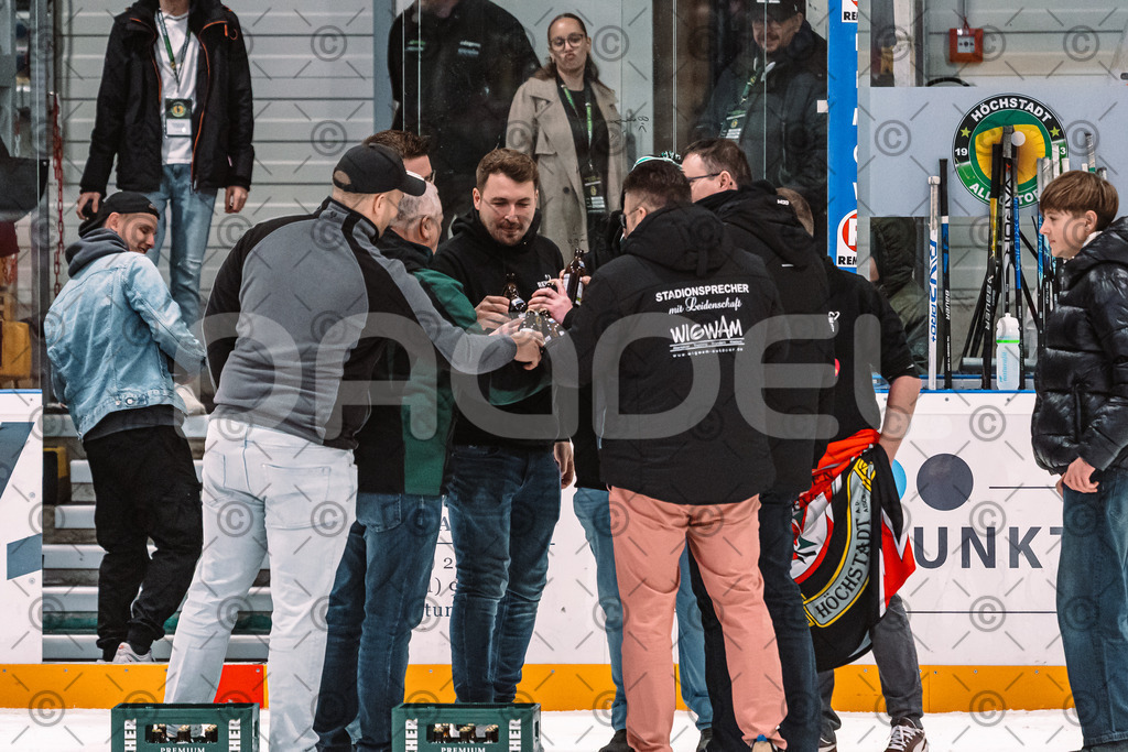 Alligators_vs_Erding_12_12_2025-164 | Höchstadt Alligators Fotogalerie: Eishockey-Action aus Franken. Professionelle Spielfotos, Portraits & Stadionbilder zum Download. Jetzt entdecken! - Realized with Pictrs.com