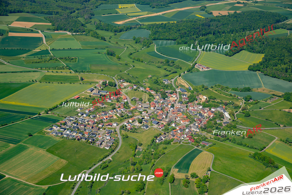 Schöne Luftaufnahme als Geschenk in Hüngheim Ravenstein - Die Luftbildaufnahme wurde 2025 vom UL-Flugzeug heraus erstellt ( keine Drohne ) - Hochauflösende Luftaufnahme -Nicht vergleichbar mit Google Maps oder Satelittenbilder- Die Geschenkidee !Mit Lizenz und Bildrechte bestellbar