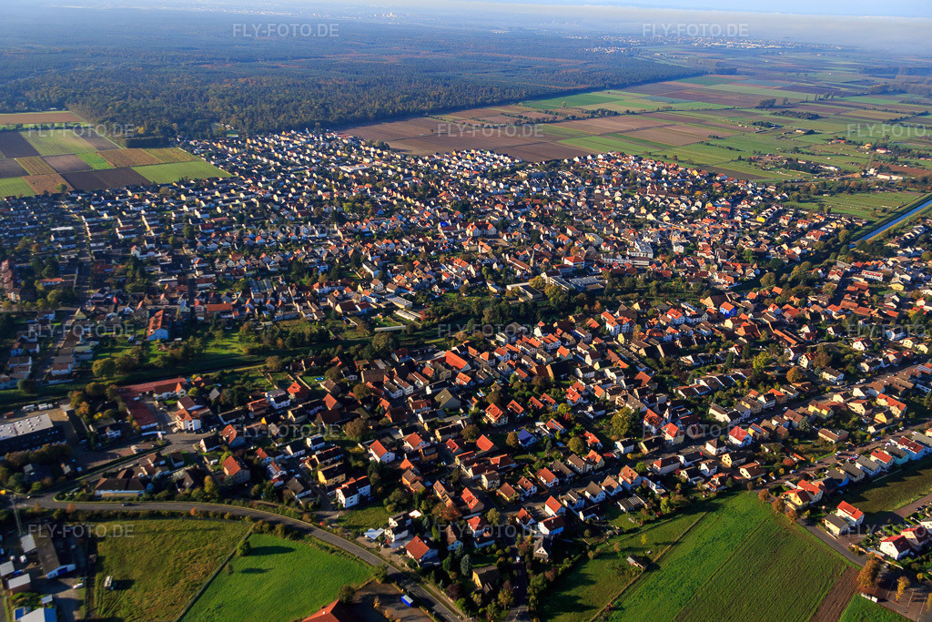 Luftbild: Ortsansicht aus Nordosten im Ortsteil Grosshausen in Einhausen im Bundesland Hessen in Deutschland. Foto: IMG_075194.jpg vom 19.10.2014 durch Werner Riehm/FLY-FOTO.de