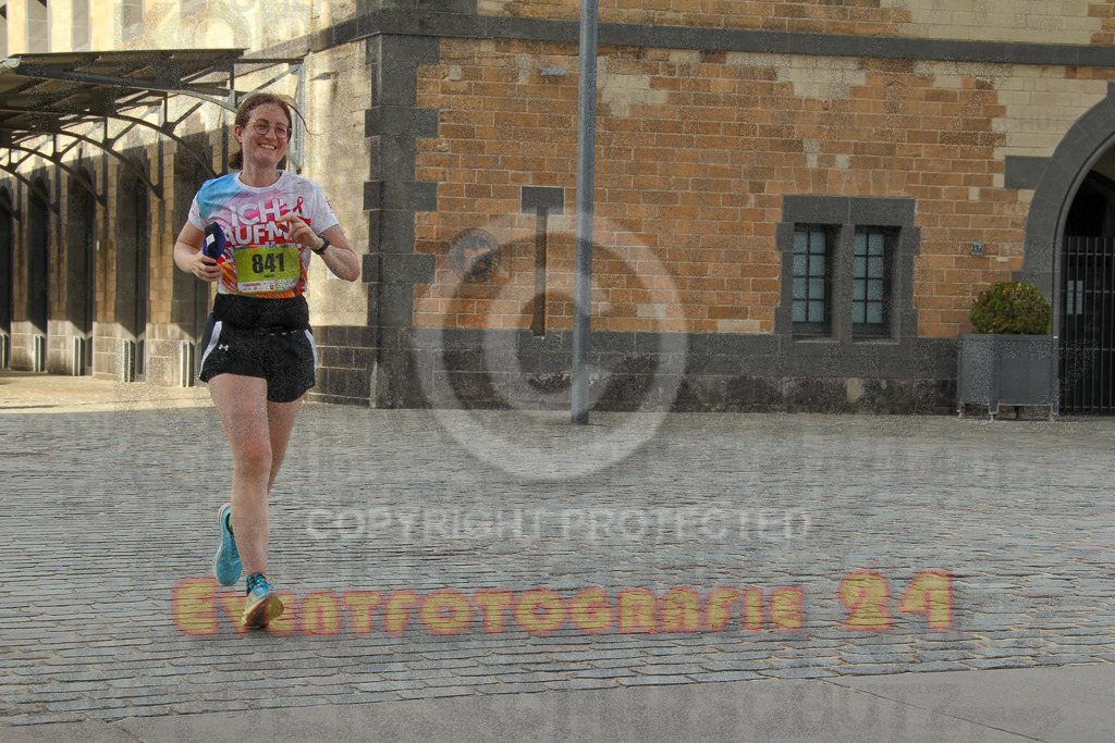 250920_1533_EV4_9127 | Sportfotografie im Rhein-Sieg Kreis, Köln, Bonn, NRW, Rheinland Pfalz, Hessen, etc. Unser Tätigkeitsfeld umfasst den Laufsport vom Volkslauf über den Marathon, Duathlon, Triathon bis zum Ultralauf wie Kölnpfad Ultra oder Schindertrail.