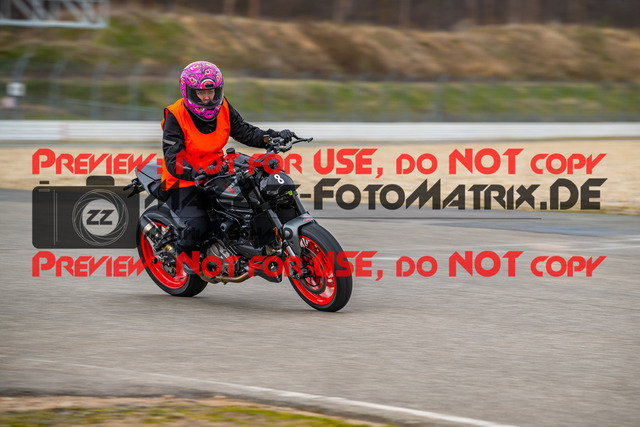 MaZZes_FotoMatrix_230312_9012 | STREET