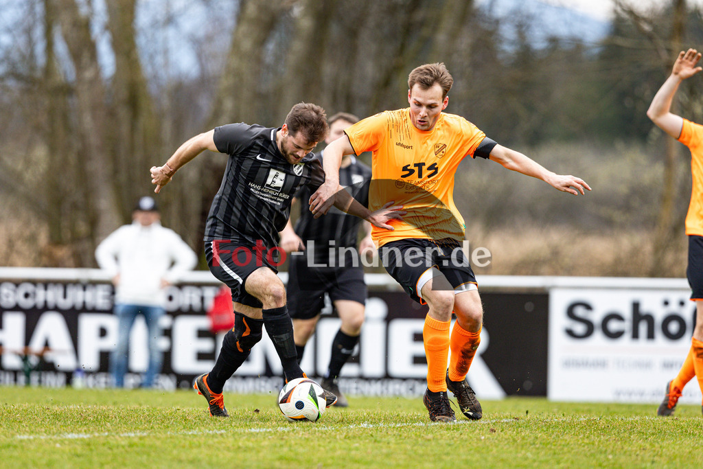 SV Polling II gegen SG SV Eberfing/SV Söchering | Fußball A-Klasse Herren Oberbayern Zugspitze Gruppe 5 2024/25, SV Polling II gegen SG SV Eberfing/SV Söchering, 20250330,Zweikampf,2025-03-30 in Polling (Sportplatz Polling), Maximilian HOIER (SV Polling II 7), Dominik EHRENBERG (SG SV Eberfing/SV Söchering Kapitän 8)Copyright: WolfgangxLindner www.foto-lindner.de