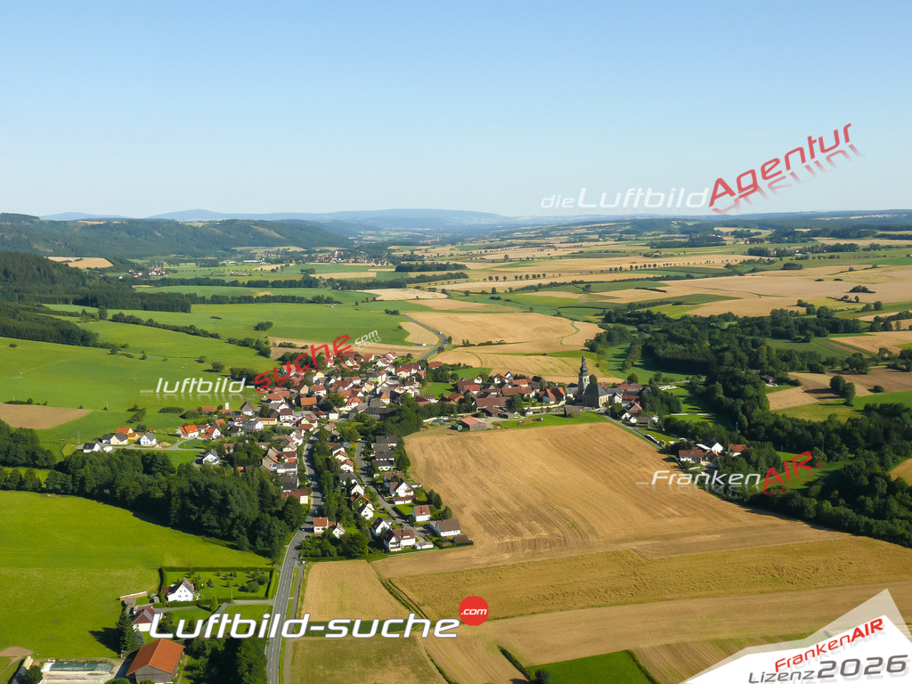 Die Luftaufnahme Seibelsdorf - Marktrodach wurde vom UL-Flugzeug (keine Drohne) aus fotografiert.Hohe Druck- Auflösung-die Geschenkidee!