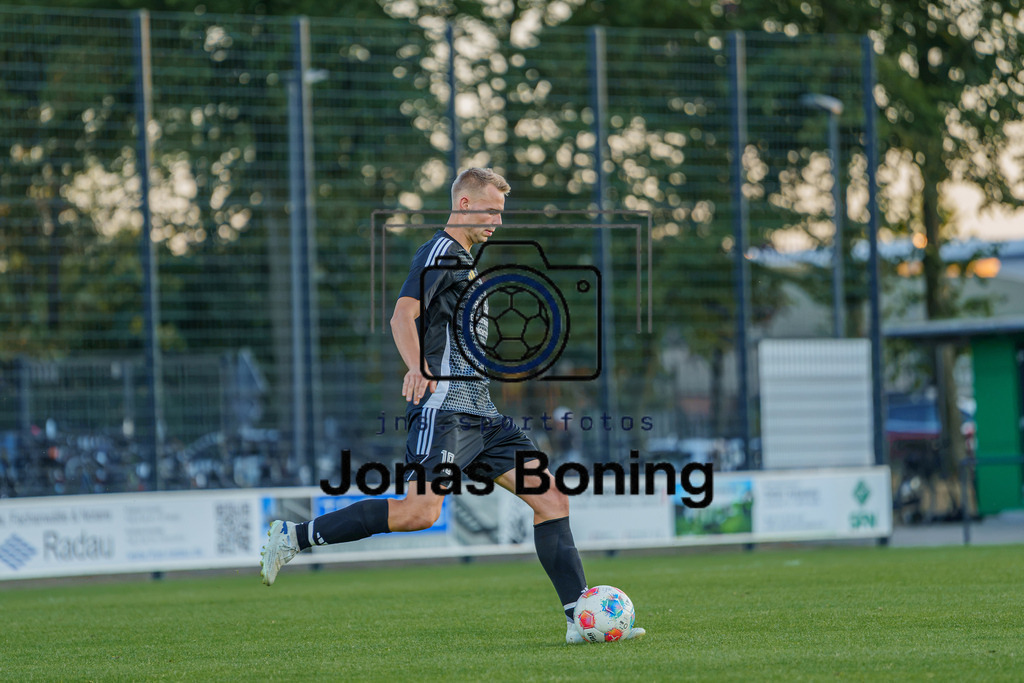 Fußball I Herren I Saison 2026-2027 I Bezirksliga Weser-Ems 4 I 2-3. Spieltag I 25920 | jns.sportfotos - Realisiert mit Pictrs.com