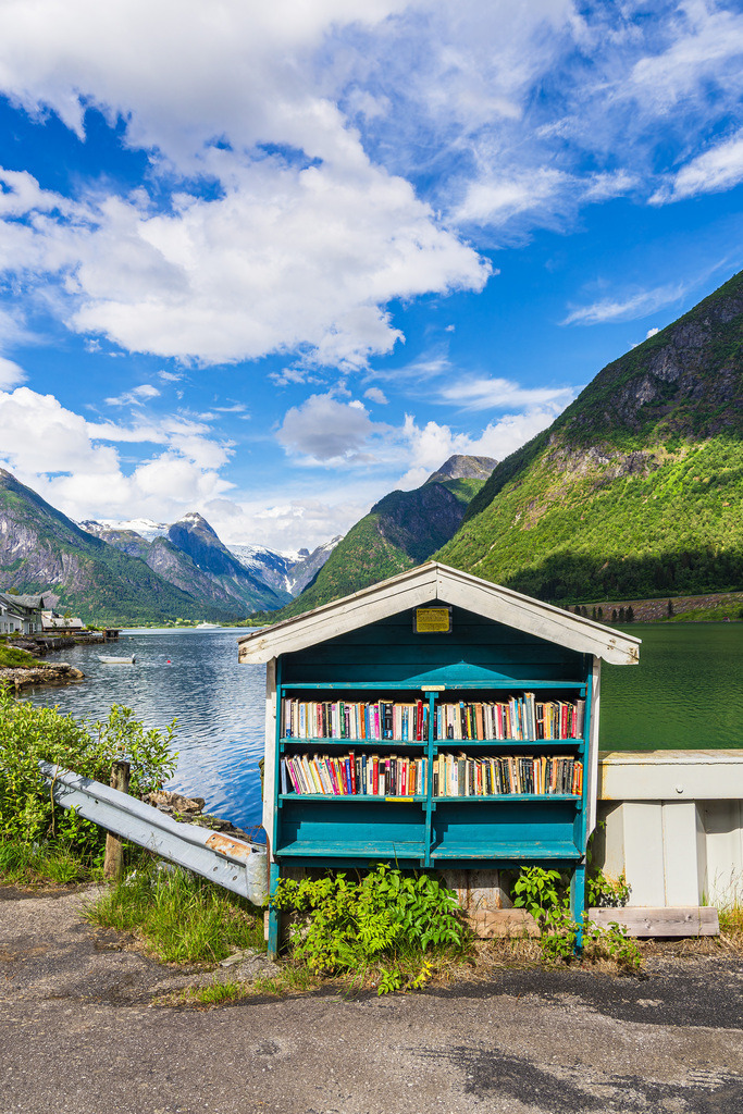 Bücherauslage in Fjærland in Norwegen | Bücherauslage in Fjærland in Norwegen.