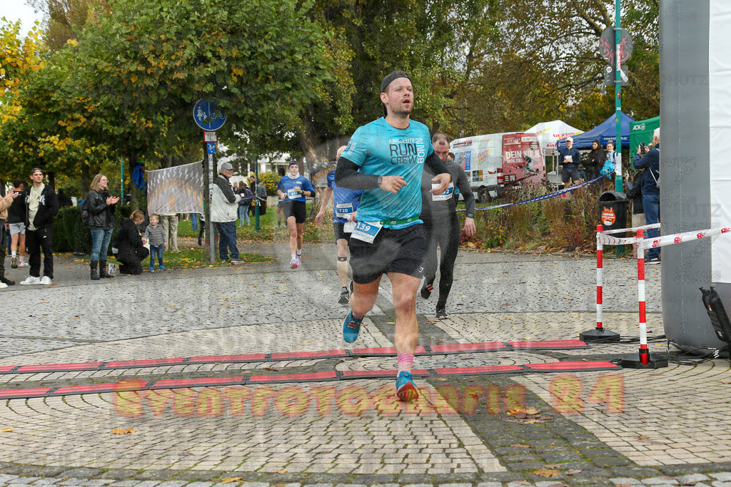 241020_1012_EX1_8166 | Sportfotografie im Rhein-Sieg Kreis, Köln, Bonn, NRW, Rheinland Pfalz, Hessen, etc. Unser Tätigkeitsfeld umfasst den Laufsport vom Volkslauf über den Marathon, Duathlon, Triathon bis zum Ultralauf wie Kölnpfad Ultra oder Schindertrail.