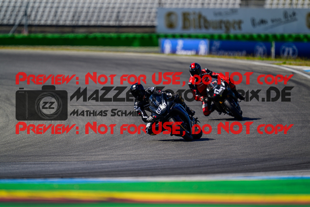 MaZZes_FotoMatrix_240615_6007705_4246 | ROT