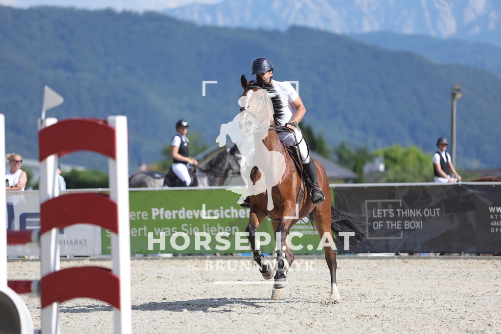 0P6A6829 | Willkommen bei Brunnmayr - Design & Fotografie – Ihrem Spezialisten für Reitturniere und Pferdeveranstaltungen in Oberösterreich, Salzburg und Bayern! Seit über 17 Jahren sind wir leidenschaftlich dabei.