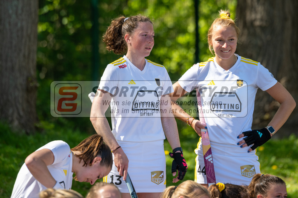 SFE_20250412_0071 | Köln, Deutschland, 12.04.2025:  Hockey 1. Bundesliga Damen Rot-Weiss Köln - Harvestehuder THC im KTHC Stadion Rot-Weiss Köln Tennis and Hockey Club am 12.04.2025 in Köln, Deutschland. (Foto von Stephan Fehrmann)Köln, Germany, 12.04.2025: Hockey 1. Bundesliga Damen Rot-Weiss Köln - Harvestehuder THC in KTHC Stadion Rot-Weiss Köln Tennis and Hockey Club at 12.04.2025 in Köln, Deutschland. (Foto from Stephan Fehrmann)