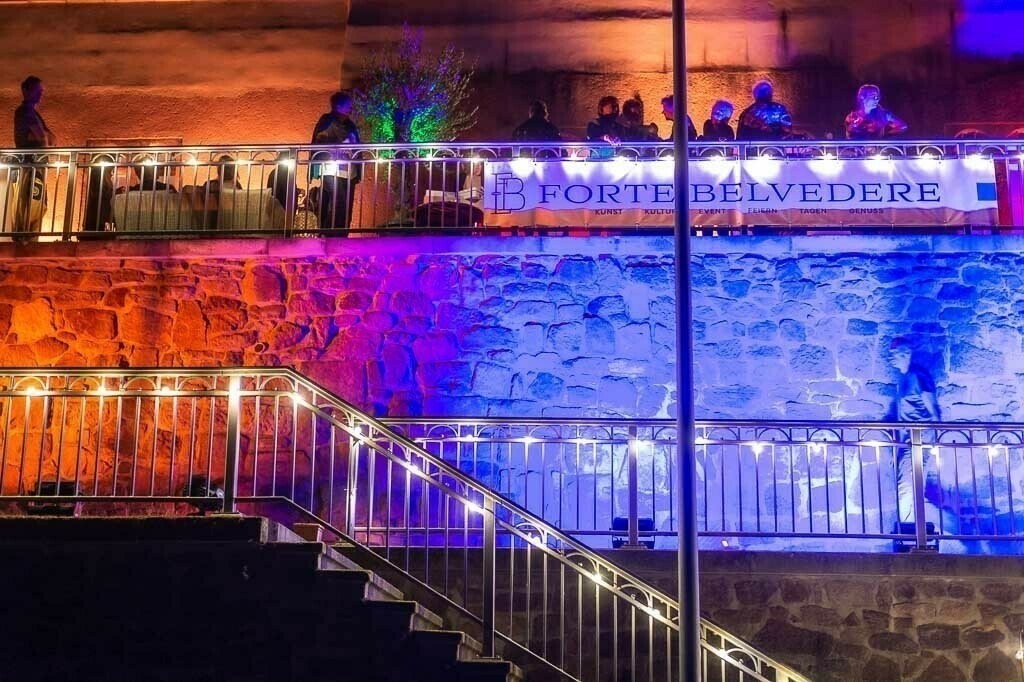 Tango meets Cuba | Tango meets Cuba mit den Klazz Brothers & Cuba Percussion im Forte Belvedere Leisnig zum Festival Hallo Leisnig 2022. - Realisiert mit Pictrs.com