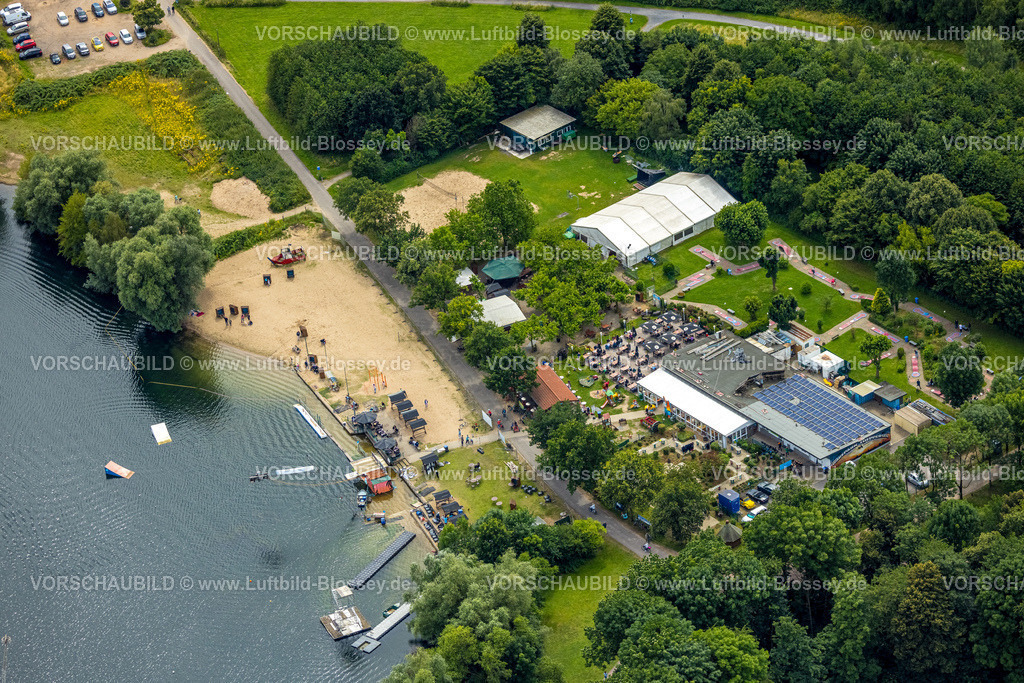 Duisburg240704638-West | Luftbild, Duisburg-West, Toeppersee, Naherholungsgebiet, Strand mit Wasserski und Freizeitanlage am Toeppersee, Rumeln-Kaldenhausen, Duisburg, Ruhrgebiet, Nordrhein-Westfalen, Deutschland