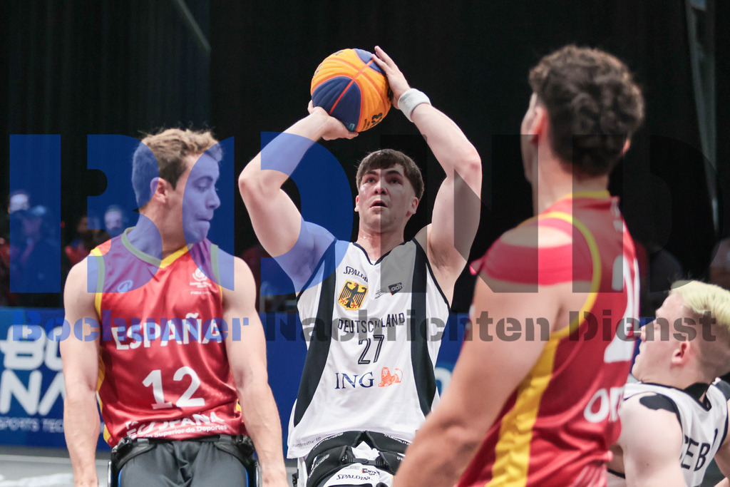 SES_TTG3X320250717-93 | bond - Realisiert mit Pictrs.com