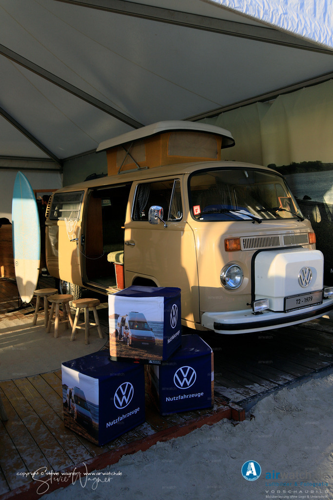 St.Peter-Ording Strand - Volkswagen VW T3 | Entdecken Sie atemberaubende Luftbilder und Fotografien auf airwatch.de - Tauchen Sie ein in eine Welt voller faszinierender Aufnahmen aus der Vogelperspektive.