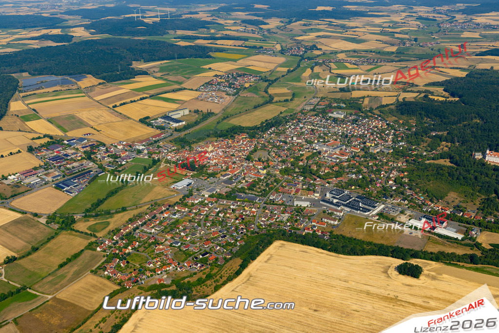 Das Luftbild zeigt :  Scheinfeld - Die Luftaufnahme wurde 2023 vom UL-Flugzeug aus erstellt ( keine Drohne ) - Hochauflösende Luftaufnahme - Für grossformatige Ausdrucke geeignet. Die Geschenkidee !Mit Lizenz und Bildrechte bestellbar