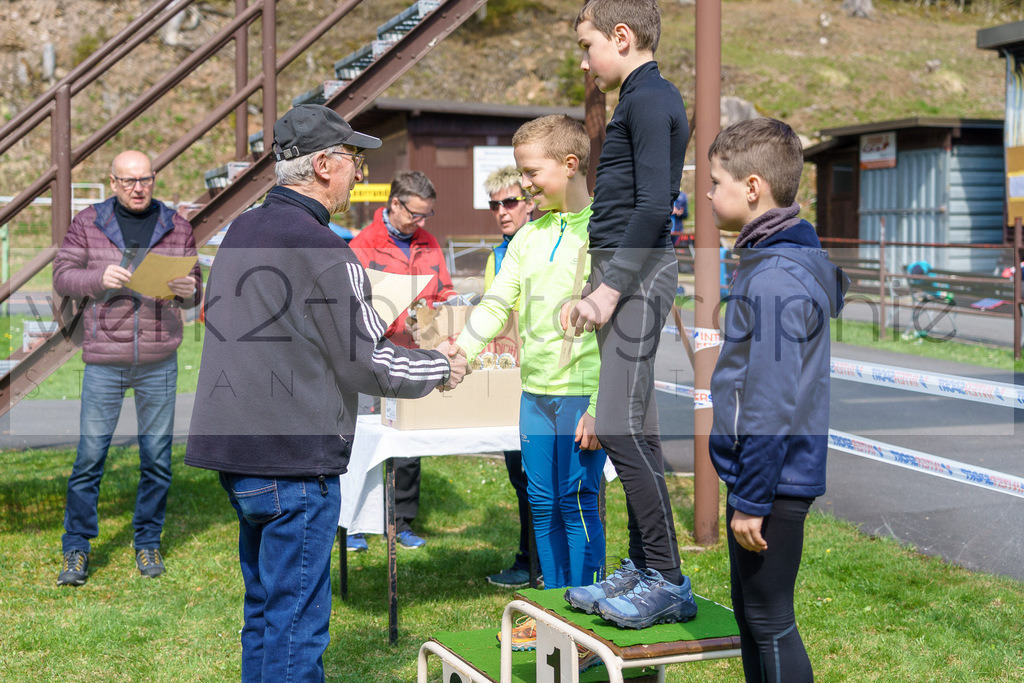 Eröffnungs-Cross Scheibe-Alsbach | werk2-photographie oder werk2 ist ein Fotograf in 98724 Neuhaus am Rennweg (Neuhaus/Rwg.) Thüringen für Eventfotografie, Hochzeiten, Sportereignisse oder Sportevents und ist auch mal für den FineArt-Print unterwegs auf der Suche nach dem besten Licht.