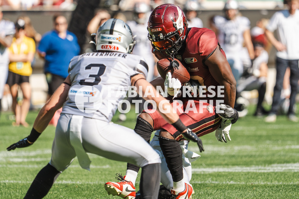 GER Rhein Fire vs. Raiders Tirol, Football, European League of Football, Spieltag 12, Saison 2025, 10.08.2025 | GER Rhein Fire vs. Raiders Tirol, Football, European League of Football, Spieltag 12, Saison 2025, 10.08.2025Foto: Fabian Friese - Realisiert mit Pictrs.com