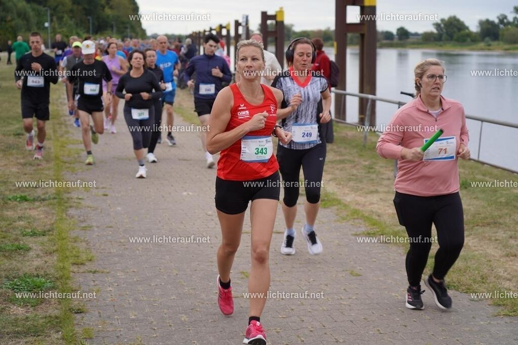 DSC05250 | Lichterlauf  - Realisiert mit Pictrs.com