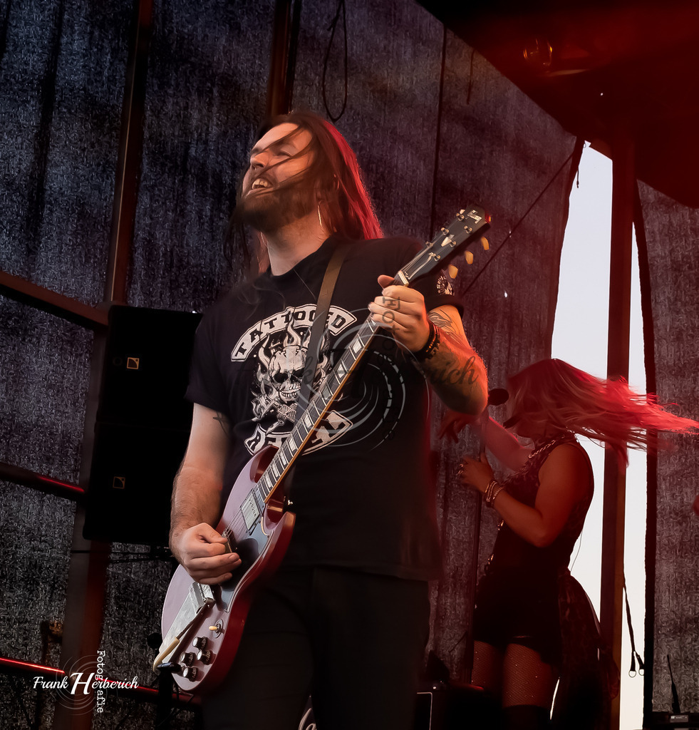 Slash n´Roses | Slash n´Roses - Realisiert mit Pictrs.com