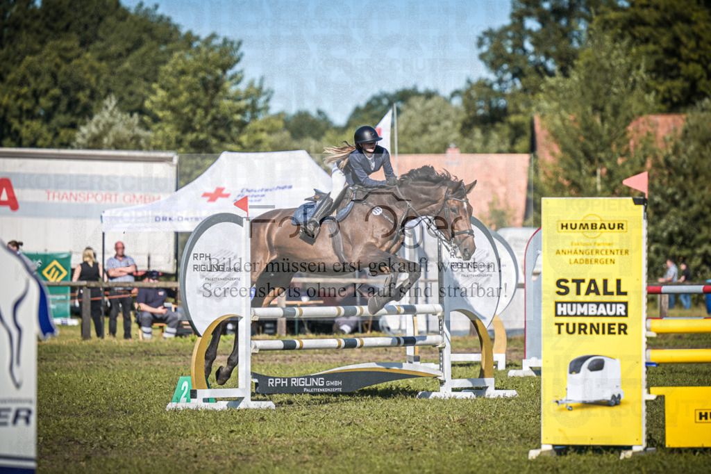DOS_1467 | Entdecke hochwertige Reitturnierfotos von Foto Oger. Professionell, emotional und authentisch – jetzt Lieblingsmomente im Shop bestellen.Deutschlandweite Turnierfotografie. - Realisiert mit Pictrs.com
