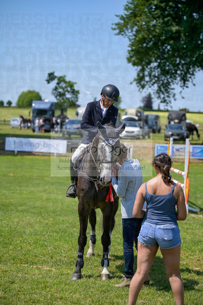 Reitturnier Voxtrup | Entdecke hochwertige Reitturnierfotos von Foto Oger. Professionell, emotional und authentisch – jetzt Lieblingsmomente im Shop bestellen.Deutschlandweite Turnierfotografie. - Realisiert mit Pictrs.com