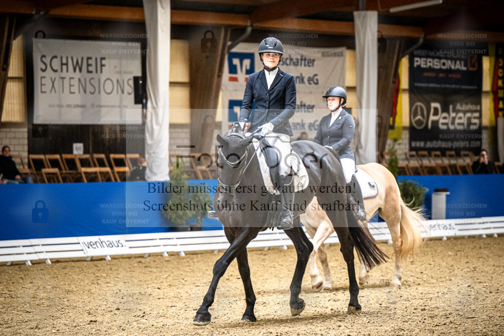 DOS_0315 | Entdecke hochwertige Reitturnierfotos von Foto Oger. Professionell, emotional und authentisch – jetzt Lieblingsmomente im Shop bestellen. - Realisiert mit Pictrs.com