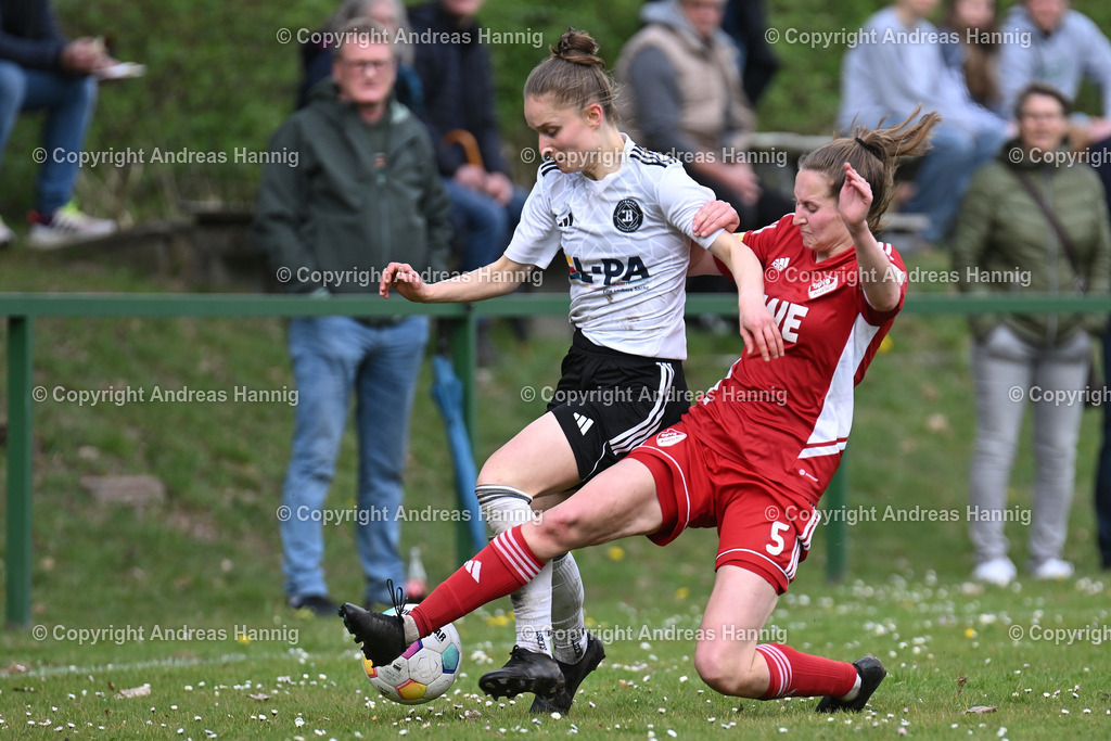 Fußball I Frauen I Saison 2024-25 I Oberliga I FC Jesteburg-Bendestorf - SpVg Aurich Frauen I 13.4.2025 | a-hannig - Realisiert mit Pictrs.com