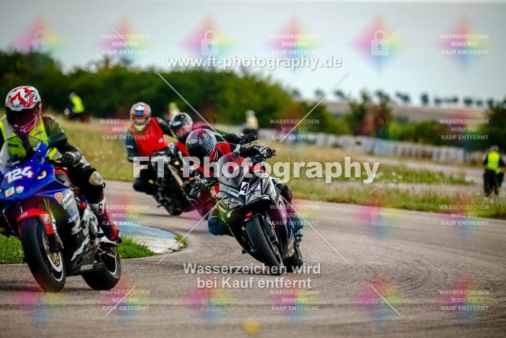 Chambley Juli-2482 | Hier findet Ihr Bilder von Touristenfahrten auf der Nürburgring Nordschleife oder von anderen Veranstaltungen die ich besucht habe. Viel Spass beim Durch Schauen 