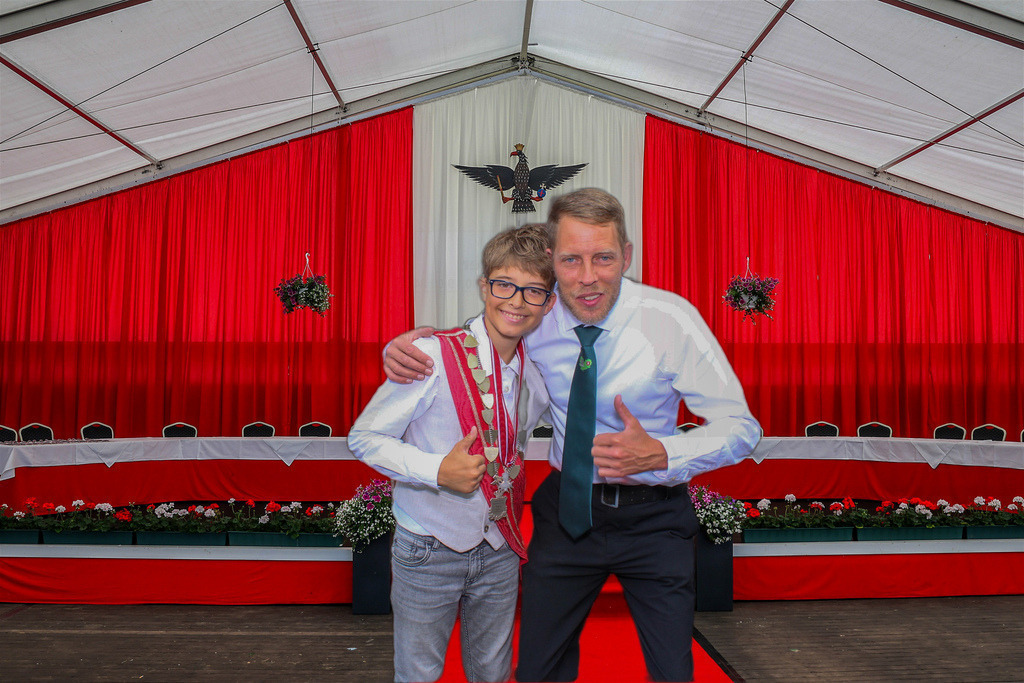 top-top.de-250601-277 | Foto, Video, Fotografie, Videografie, Fotobox, DJ, Discjockey, Musik, Musikbox, Veranstaltung, Photobooth, Amazon, Ebay, Buchtipp, Bestseller, Autor, Verlag, Buch, Wesel, Hamminkeln, NRW, Dinslaken, Rees, Drohne, Hochzeit, Party, Fotobox, Wesel, Fotograf