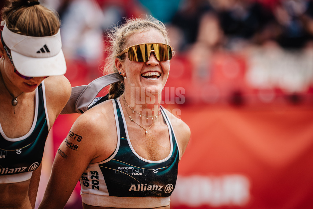 Beachvolleyball | Frauen | Allianz German Beach Tour 2025 | Tourstop München | 04.07.2025 | Melanie Paul freut sich