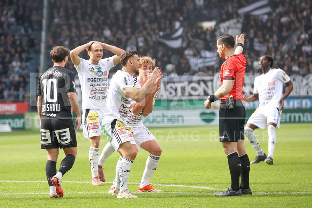 SK Puntigamer Sturm Graz vs TSV Egger Glas Hartberg – Championship Group    | Graz, Austria, 12.Apr.26 - SOCCER - ADMIRAL Bundesliga, SK Puntigamer Sturm Graz vs TSV Egger Glas Hartberg. The image shows Hartberg can not believe.    