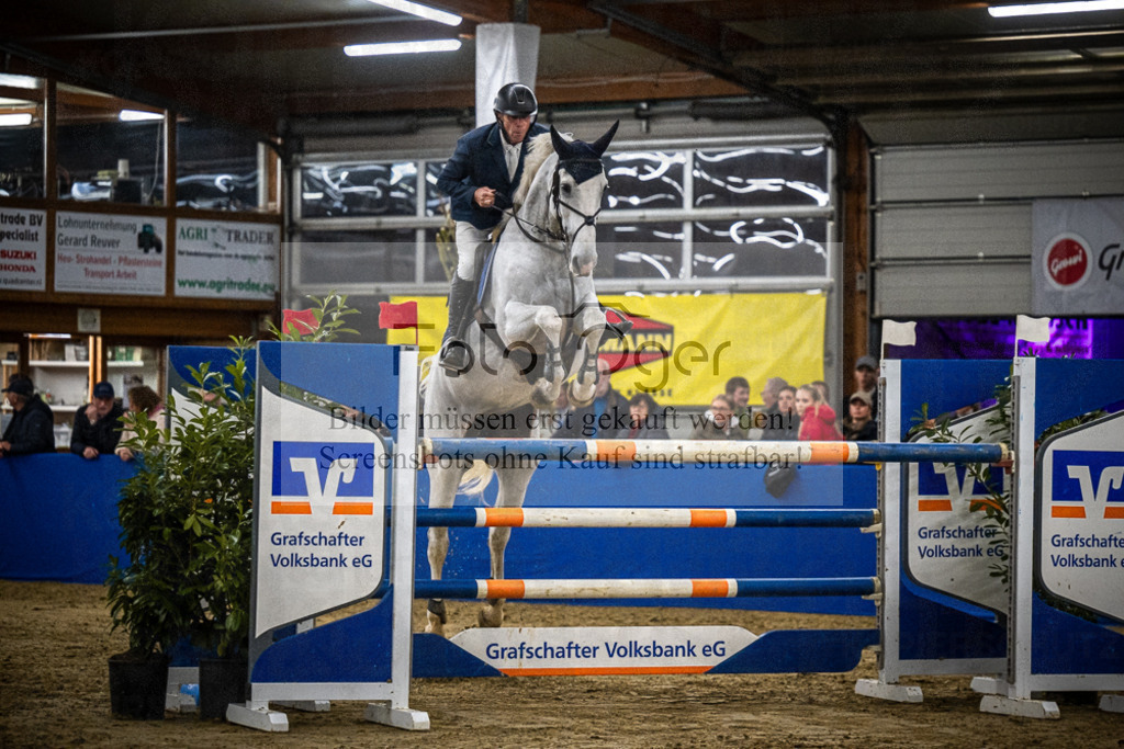 DOS_1523 | Entdecke hochwertige Reitturnierfotos von Foto Oger. Professionell, emotional und authentisch – jetzt Lieblingsmomente im Shop bestellen.Deutschlandweite Turnierfotografie. - Realisiert mit Pictrs.com