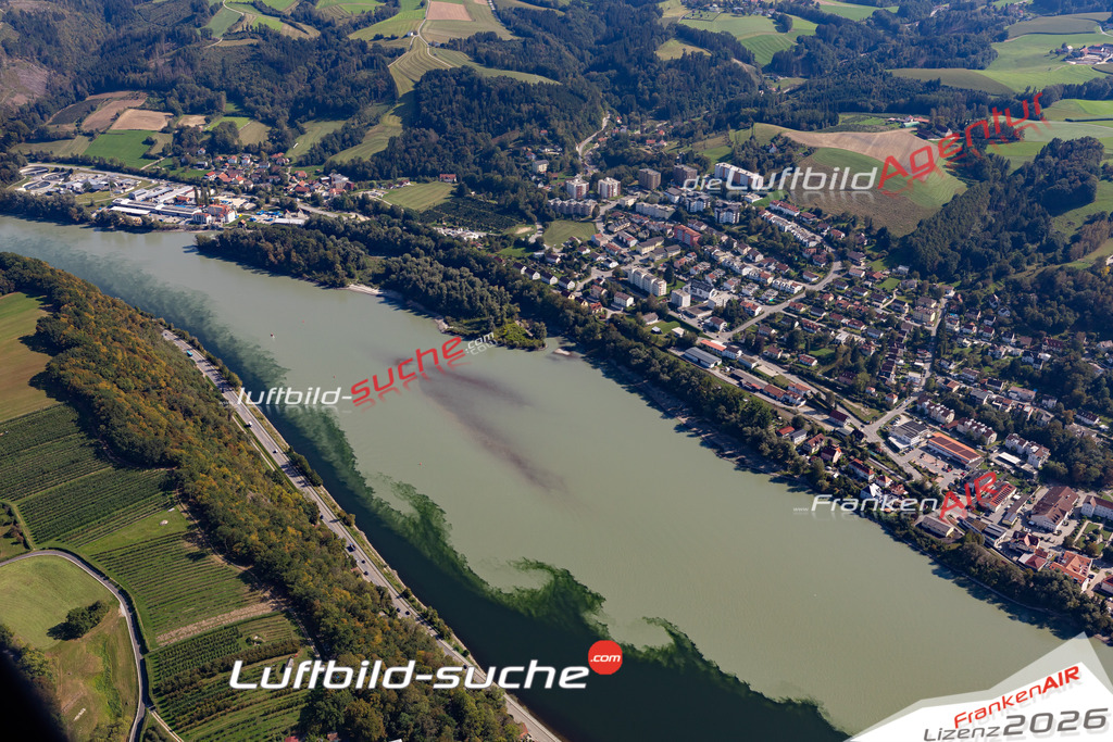 Die Luftbildaufnahme Innstadt - Passau wurde 2020 mittels Flugzeug (keine Drohne) erstellt. Perfekte Schärfe und Druck- Ergebnisse- Garantiert!