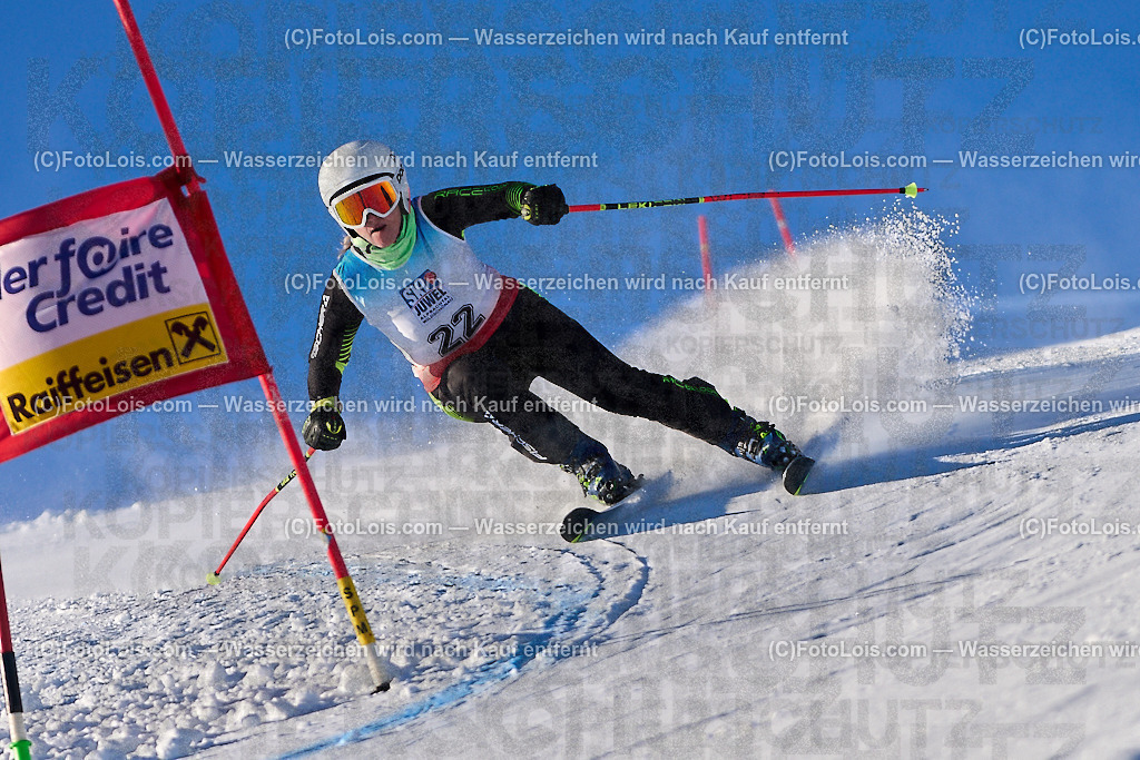 ALP3604_MASTERS-Cup_GS-C Damen_Danielisova_Mali Patricia | (C)FotoLois.com, Alois Spandl. FIS Masters-Cup Wildschönau, Giant Slalom auf der Piste Schatzberg GS, Siegerehrung auf dem Dorfplatz Niederau, Sa 13. Januar 2024.