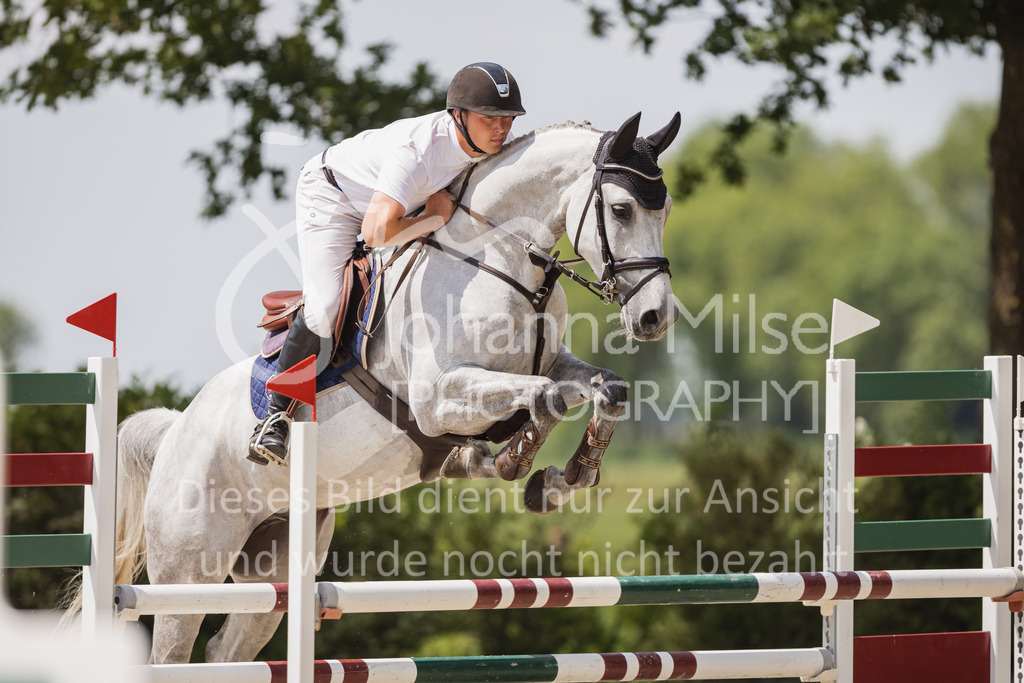 230616_Lemwerder_Springpf-L2-621 | Deine schönsten Turniermomente als professionelle Fotos! Entdecke hochwertige Pferdesport-Fotografie im Online-Shop. Jetzt Fotos finden & bestellen!