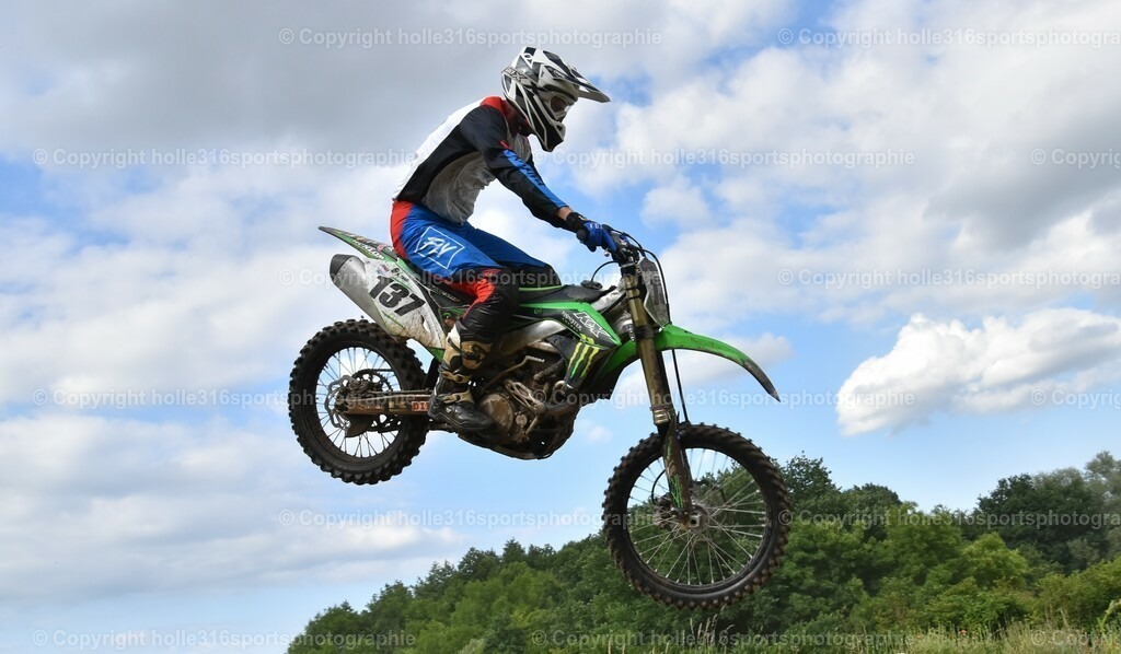 DSC_0426 (2) | Sportfotografie , Motorsport, Motoross, Reitsport, Mointainbike, Enduro,
Landschaft , Outdoor, Eventfotografie, Landschaft, Bilder online bestellen - Realisiert mit Pictrs.com