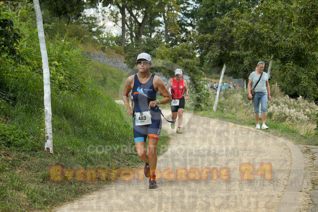 250824_1348_EX1_3748 | Sportfotografie im Rhein-Sieg Kreis, Köln, Bonn, NRW, Rheinland Pfalz, Hessen, etc. Unser Tätigkeitsfeld umfasst den Laufsport vom Volkslauf über den Marathon, Duathlon, Triathon bis zum Ultralauf wie Kölnpfad Ultra oder Schindertrail.