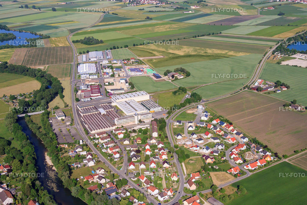 Industriegebiet Riedstraße mit Stöhr Logistik GmbH und ZEG Zentraleinkauf Holz + Kunststoff eG http://www.stoehr-logistik.de/ https://www.zeg-holz.de/ | Luftbild: Industriegebiet Riedstraße mit Stöhr Logistik GmbH und ZEG Zentraleinkauf Holz + Kunststoff eG http://www.stoehr-logistik.de/ https://www.zeg-holz.de/ in Rottenacker im Bundesland Baden-Württemberg in Deutschland. Foto: IMG_67380.jpg vom 08.06.2014 durch Werner Riehm/FLY-FOTO.de - Realisiert mit Pictrs.com