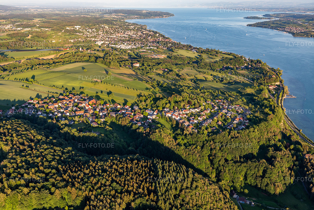 Luftbild: Hödingen im Ortsteil Hödingen in Überlingen im Bundesland Baden-Württemberg in Deutschland. Foto: IMG_132095.jpg vom 26.05.2022 durch Werner Riehm/FLY-FOTO.deWWW.HOEDINGEN.DE