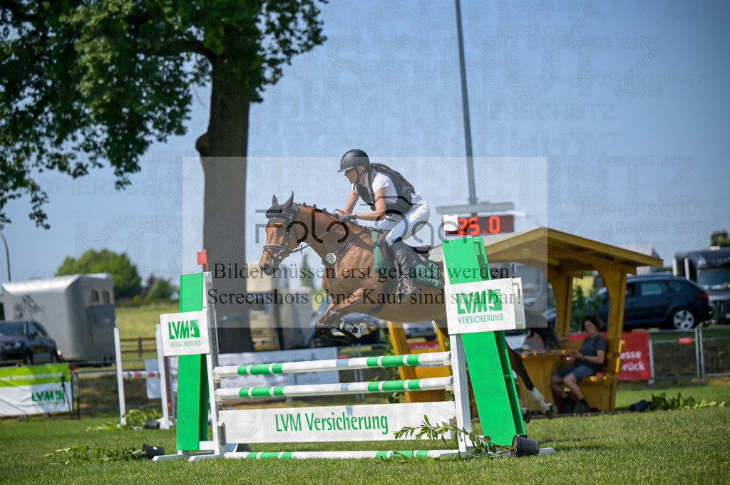 Reitturnier Voxtrup | Entdecke hochwertige Reitturnierfotos von Foto Oger. Professionell, emotional und authentisch – jetzt Lieblingsmomente im Shop bestellen.Deutschlandweite Turnierfotografie. - Realisiert mit Pictrs.com