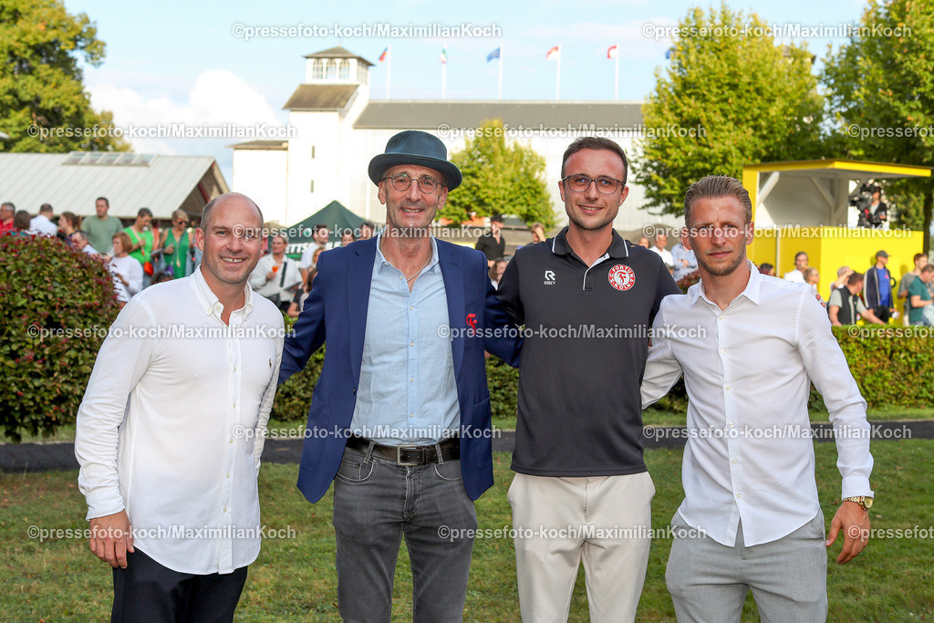 Koe06092494001 | 06.09.2024, Köln, Geschäftsführer Philipp Hein (Kölner Rennverein)  zusammen mit Präsident Jürgen Drolshagen (SC Fortuna Köln), Geschäftsführer Niklas Müller (SC Fortuna Köln) und Dominik Ernst (SC Fortuna Köln) beim After-Work-Renntag
